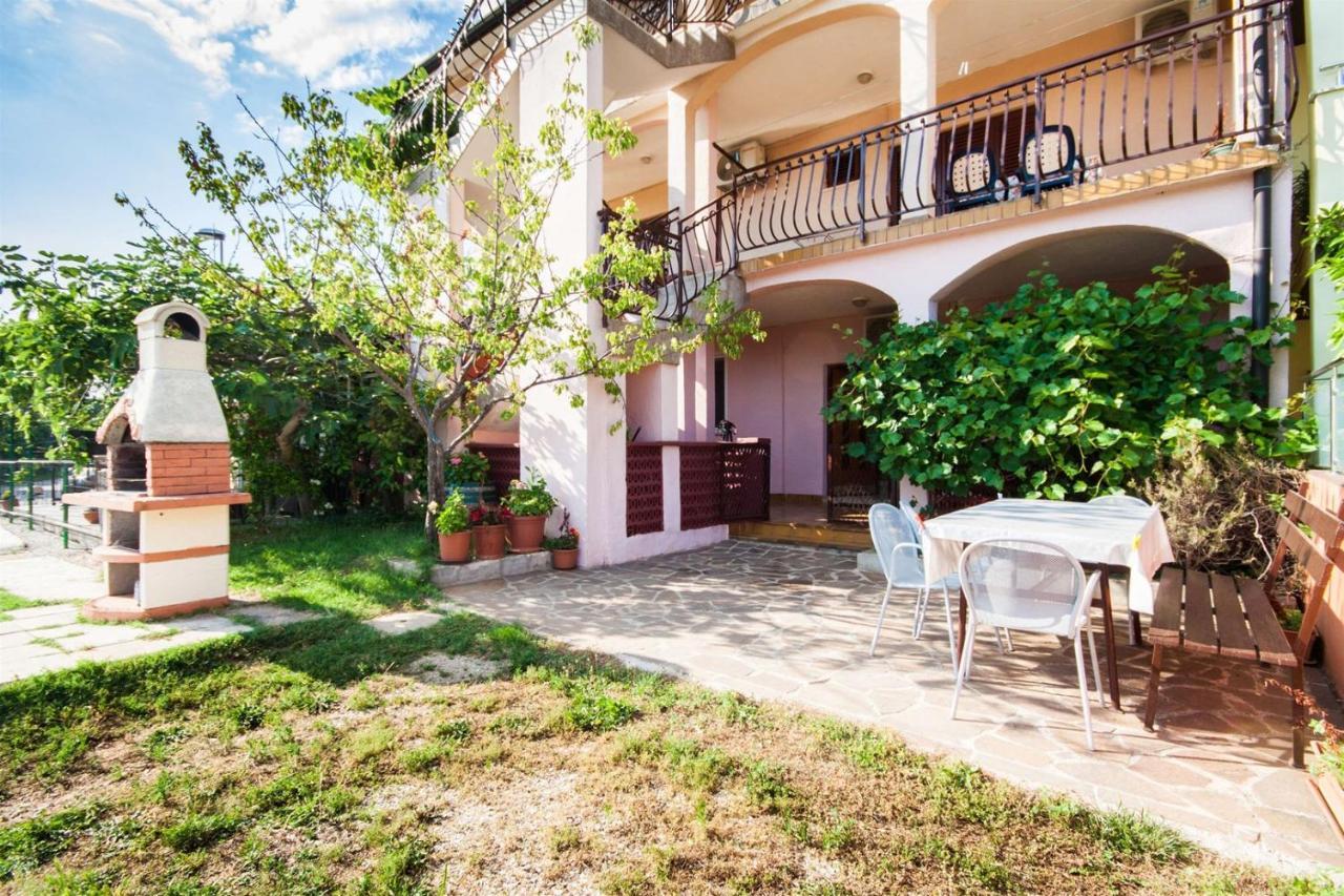 Apartments Dara Umag Extérieur photo